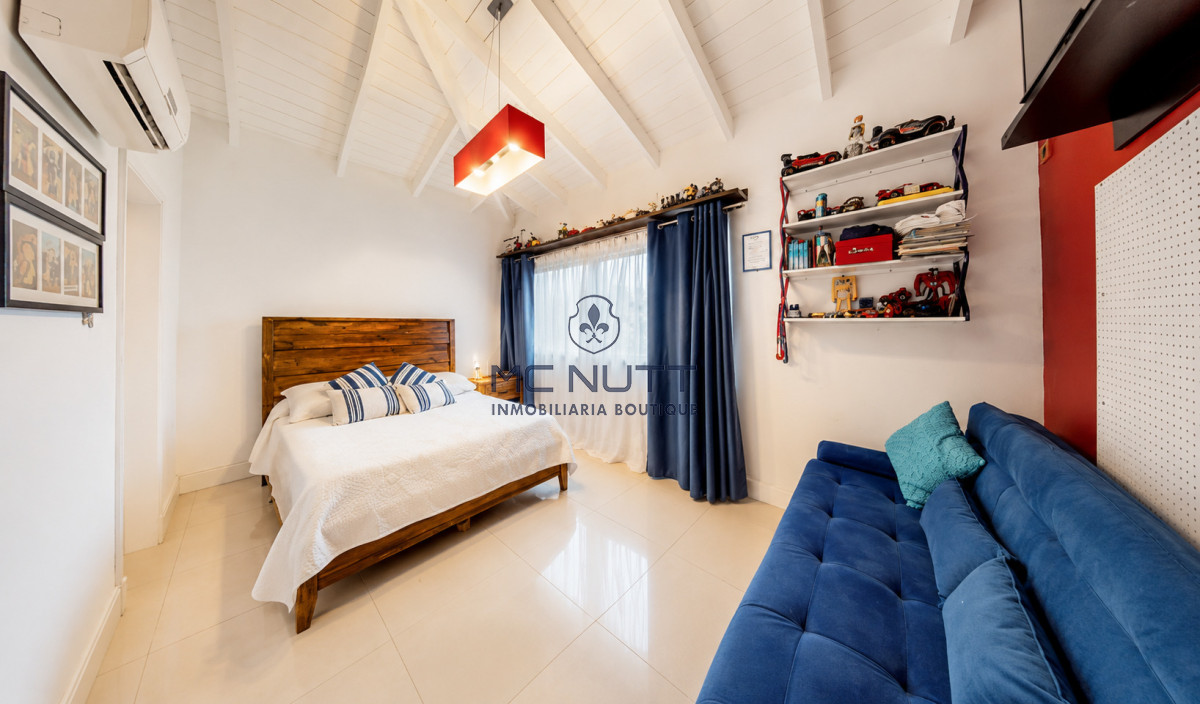 Casa ID.511/ - Excelente Casa de 5 Dormitorios en Barrio Privado La Arbolada, Punta del Este