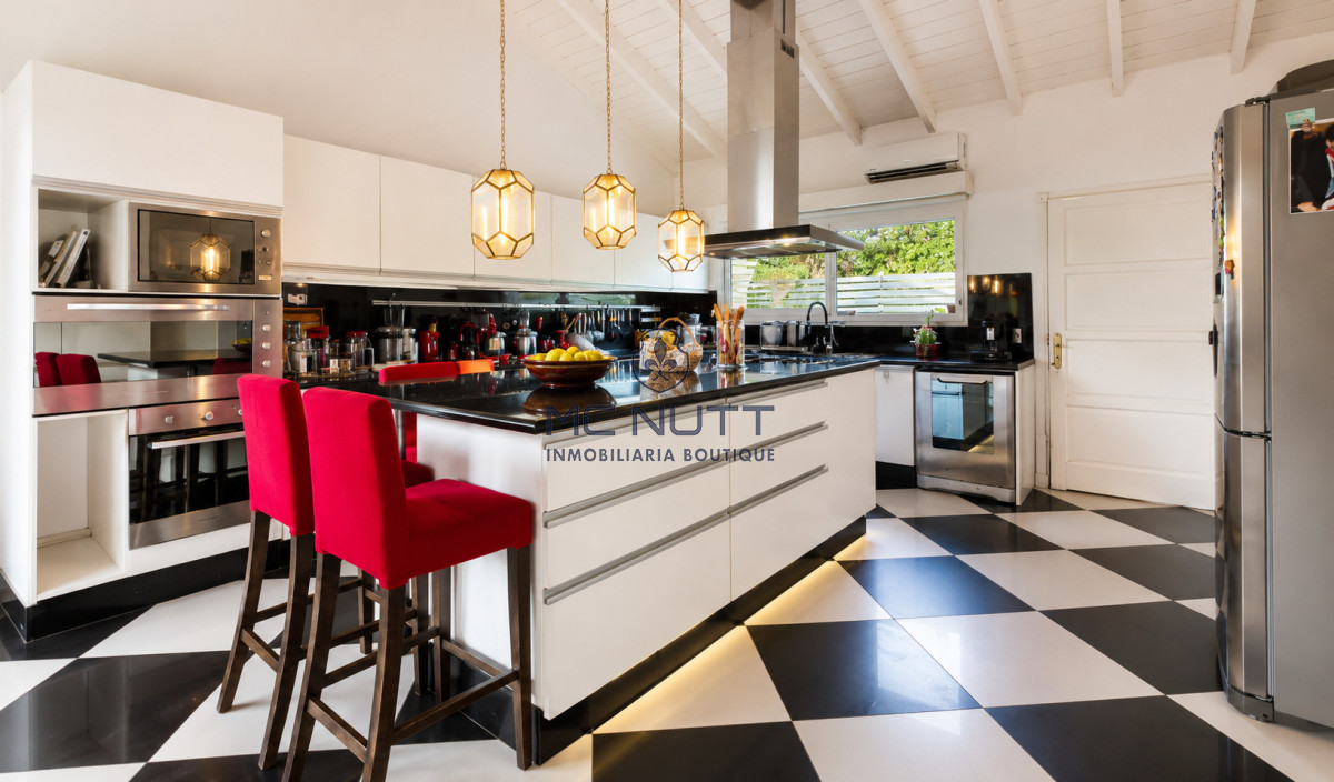 Casa ID.511/ - Excelente Casa de 5 Dormitorios en Barrio Privado La Arbolada, Punta del Este