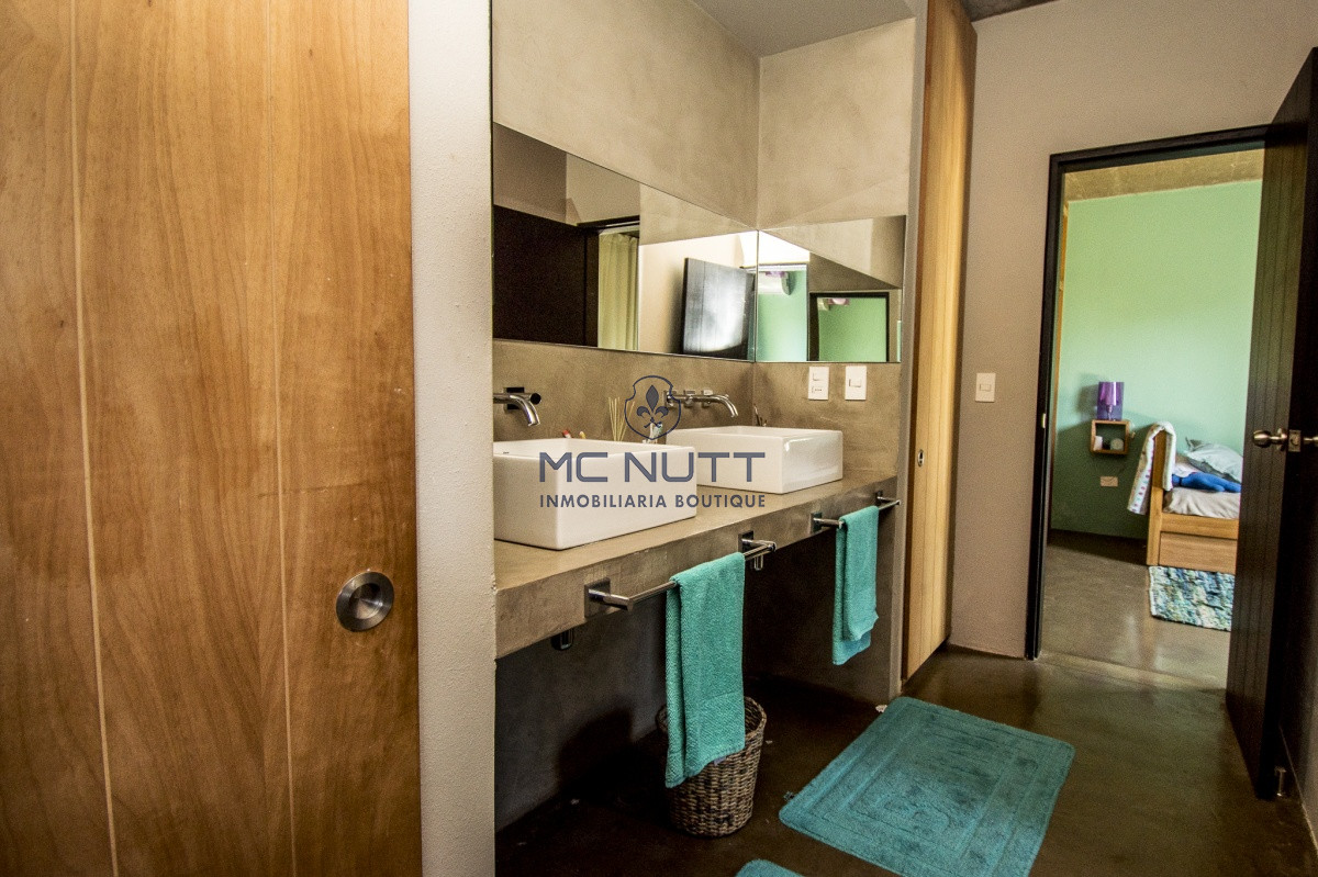 Casa ID.550/ - Excelente Casa Minimalista en Barrio Privado, La Arbolada - Punta del Este