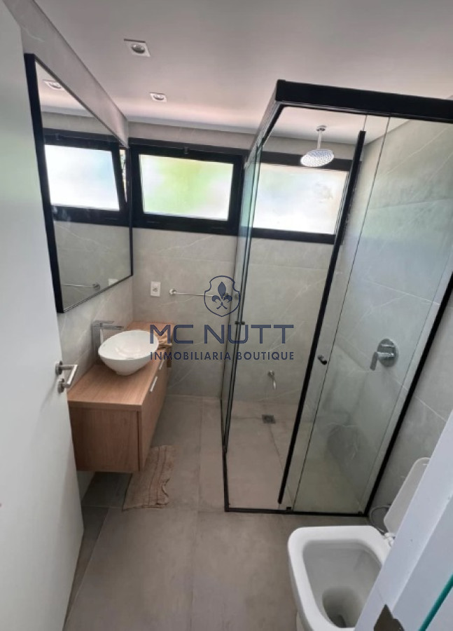 Casa ID.510/ - Casa Reciclada de 4 Dormitorios con Piscina en San Rafael, Venta y Alquiler Anual