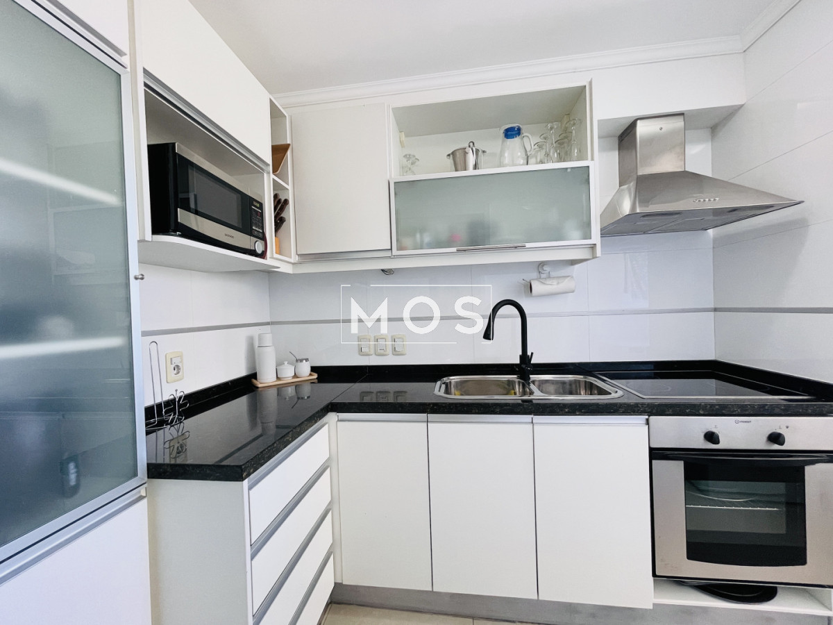 Apartamento ID.2928 - Moderno Apartamento de 2 Dormitorios en Venta, Playa Mansa 