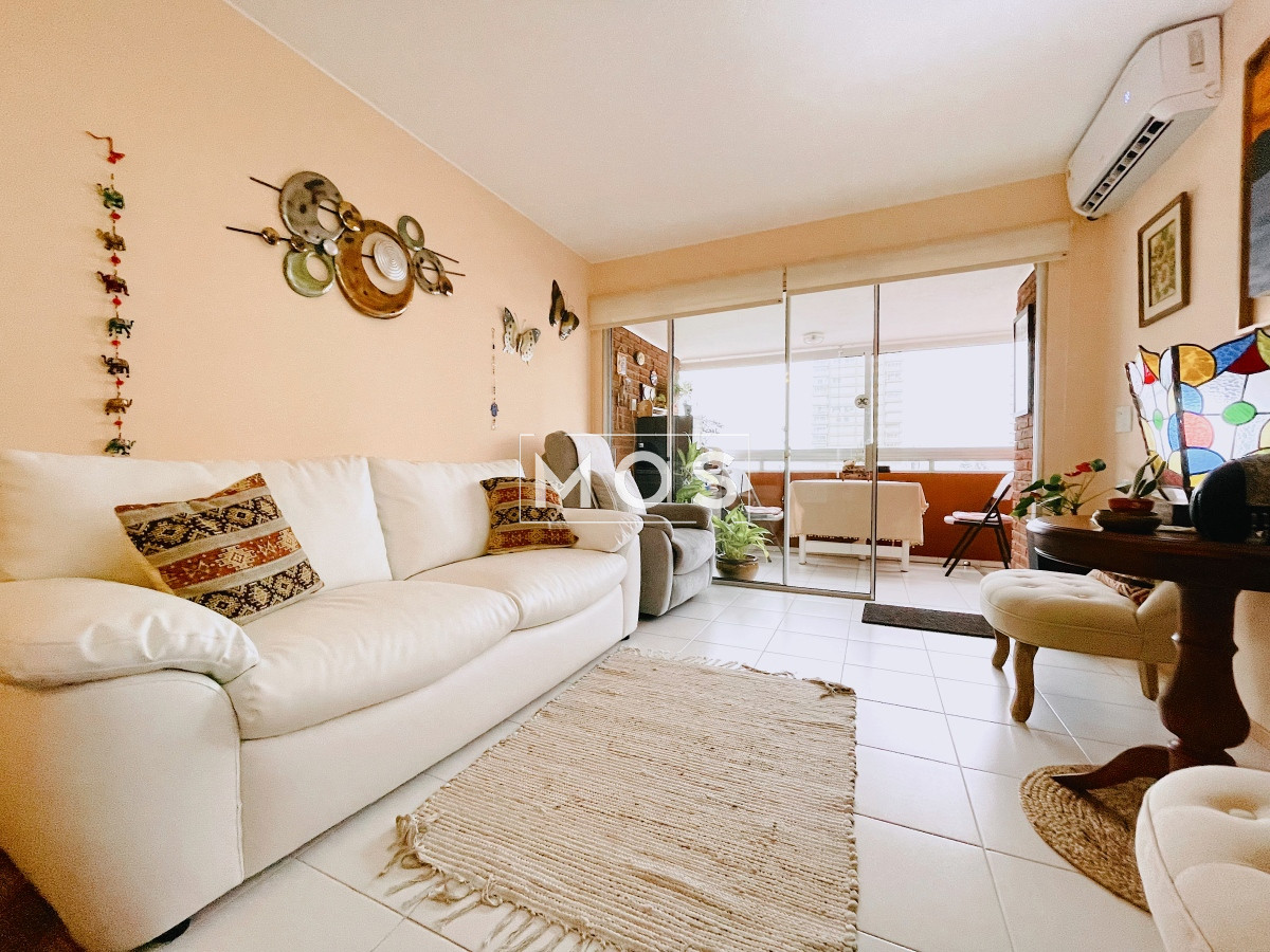 Apartamento ID.2594 - Excelente Apartamento de 2 Dormitorios Frente a Los Dedos, Playa Brava Punta del Este