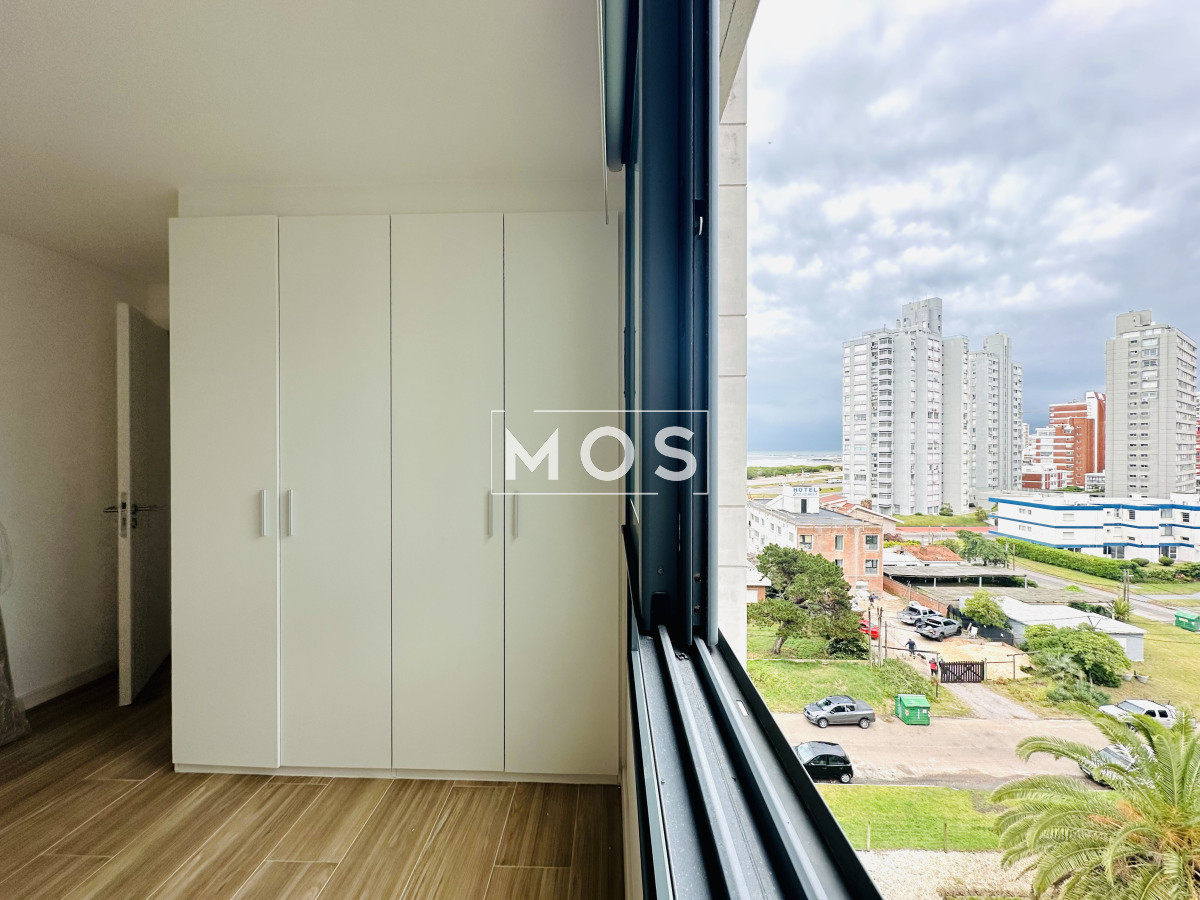 Apartamento ID.2823 - Apartamento de 2 Dormitorios Alquiler Anual, Playa Brava, Punta del Este