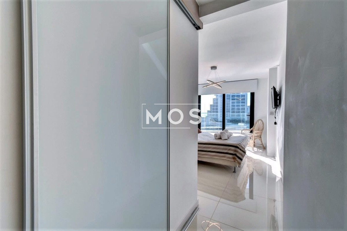 Apartamento ID.2534 - Venta de apartamento de dos dormitorios con dos baños moderna Torre, Art Tower, Punta del Este
