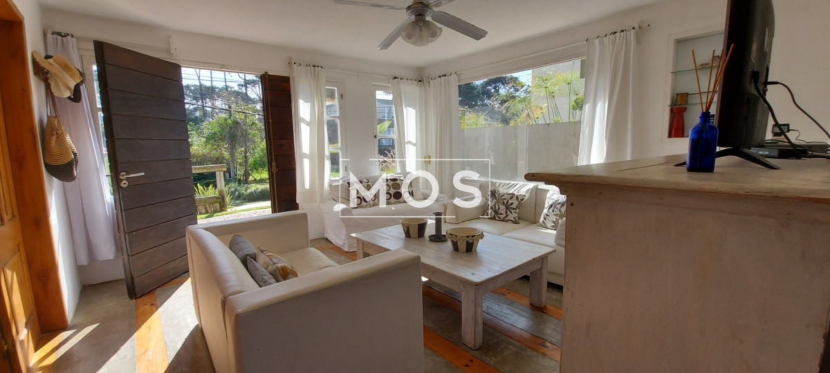 Casa ID.2537 - Excelente Casa de 4 Dormitorios en Montoya, La Barra