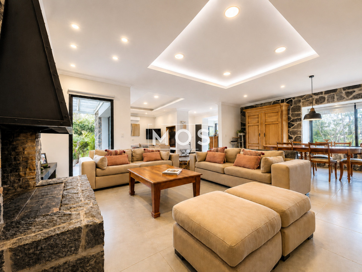 Casa ID.3598 - Moderna Casa de 4 Dormitorios, Piscina Climatizada y Parrillero en Playa Mansa, Punta del Este