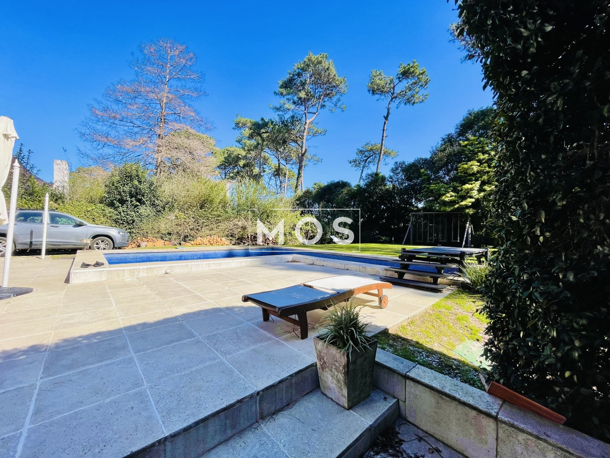 Casa ID.2695 - Cómoda Casa de 5 Dormitorios y Piscina Climatizada en Punta del Este