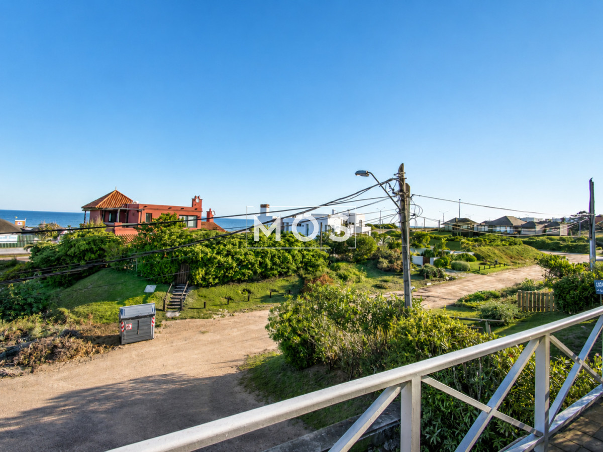 Casa ID.3718 - Oportunidad en venta! Excelente Casa de 4 Dormitorios con Piscina y Parrillero en Montoya, La Barra
