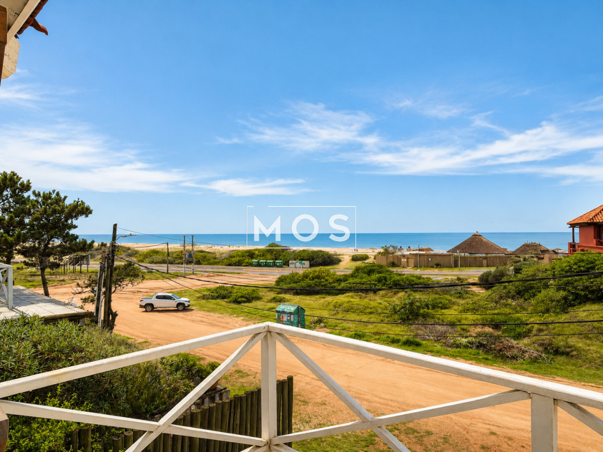 Casa ID.3718 - Oportunidad en venta! Excelente Casa de 4 Dormitorios con Piscina y Parrillero en Montoya, La Barra