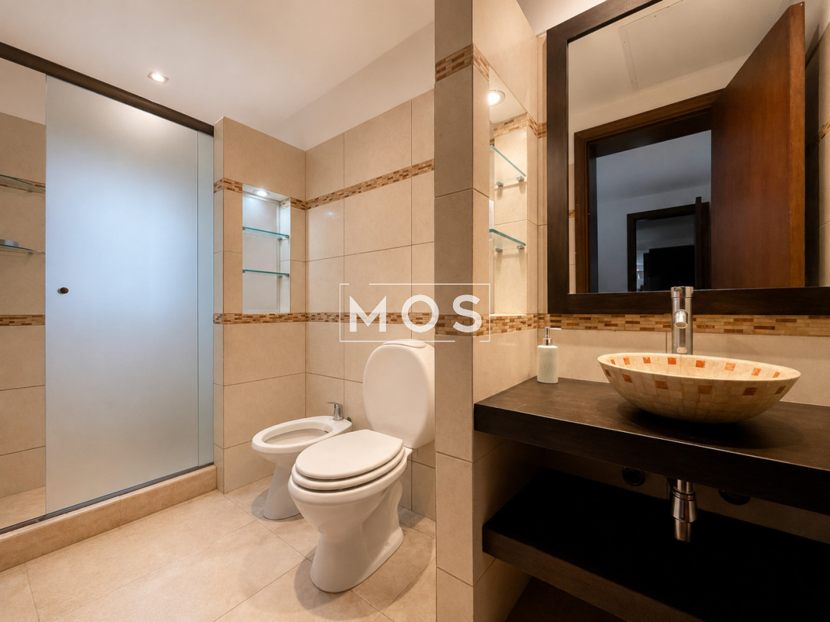 Casa ID.3598 - Moderna Casa de 4 Dormitorios, Piscina Climatizada y Parrillero en Playa Mansa, Punta del Este