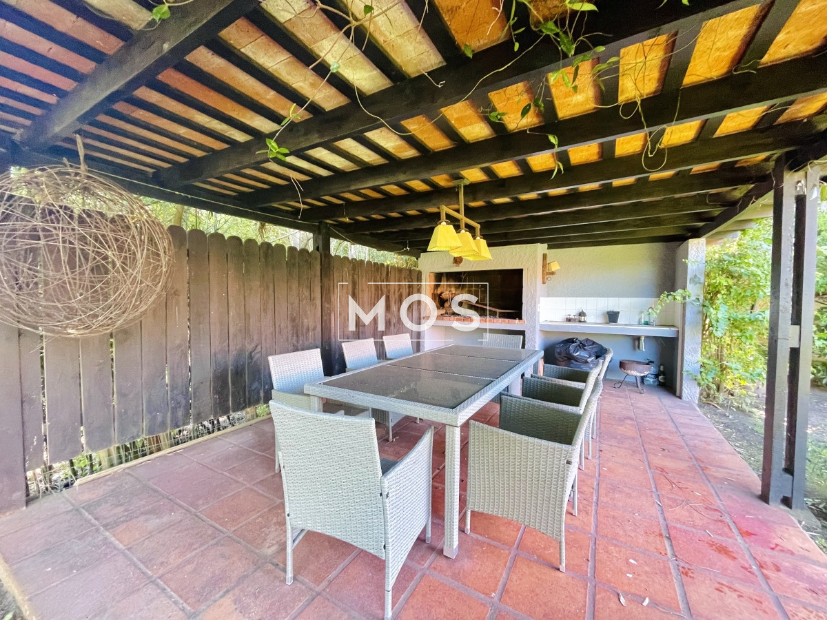 Casa ID.2695 - Cómoda Casa de 5 Dormitorios y Piscina Climatizada en Punta del Este