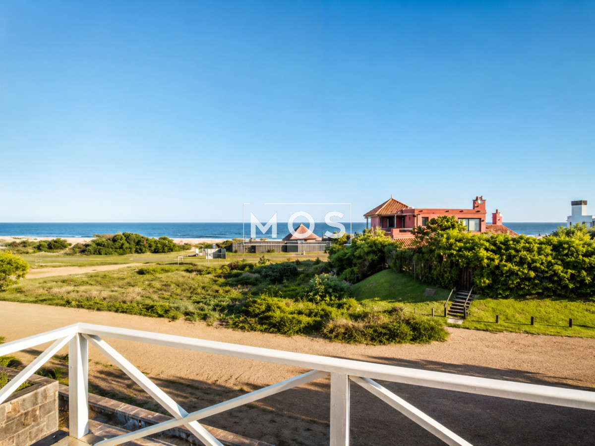 Casa ID.3718 - Oportunidad en venta! Excelente Casa de 4 Dormitorios con Piscina y Parrillero en Montoya, La Barra