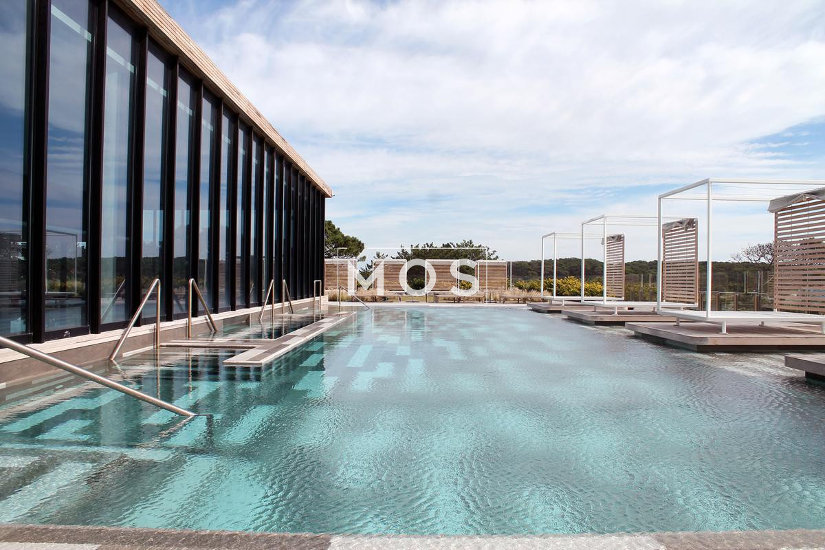 Apartamento ID.3606 - Espectacular Apartamento de 2 Dormitorios y Medio, piso alto, Torre Surfside, Punta del Este