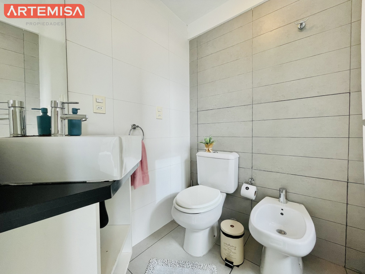 Apartamento ID.818 - Venta de apartamento de 1 Dormitorio en el corazón de la Península, Punta del Este