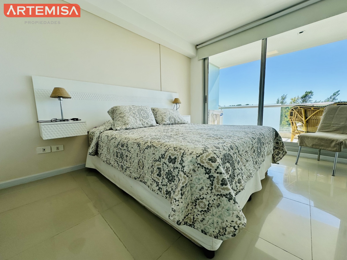 Apartamento ID.542 - Moderno Apartamento de dos Dormitorios sobre Roosevelt en Venta