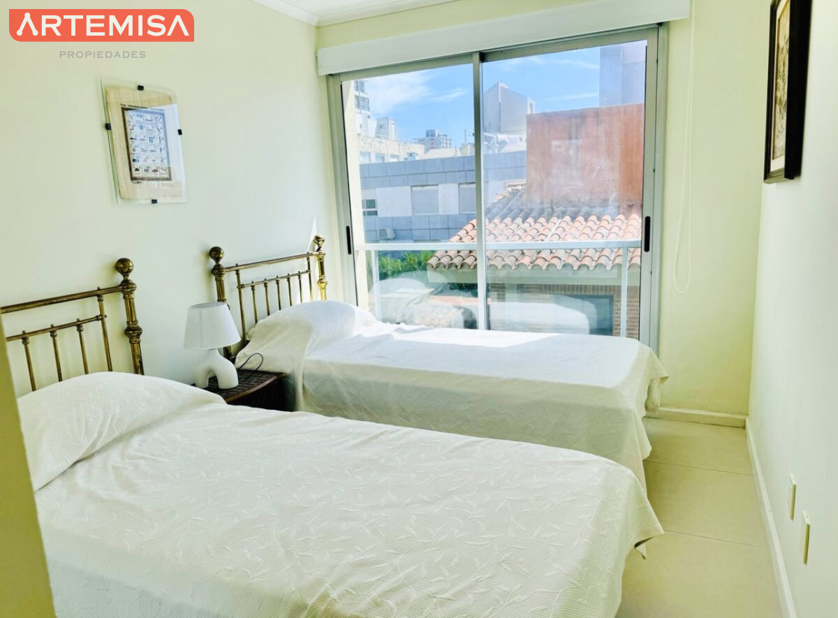 Apartamento ID.473 - Apartamento de 3 Dormitorios en Alquiler, Península de Punta del Este