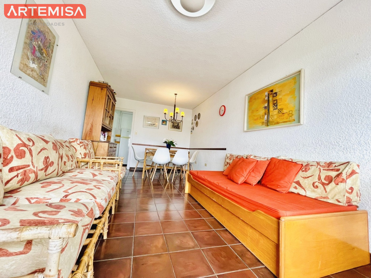 Apartamento ID.830 - Apartamento de 2 Dormitorios en Aidy Grill a Pocos Metros de Playa Brava - Venta