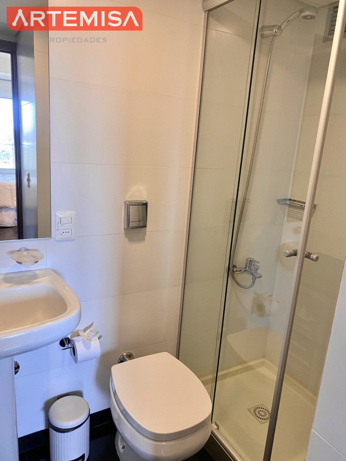 Apartamento ID.515 - Excelente Apartamento de 2 Dormitorios + Servicio en Brava con Vista al Mar