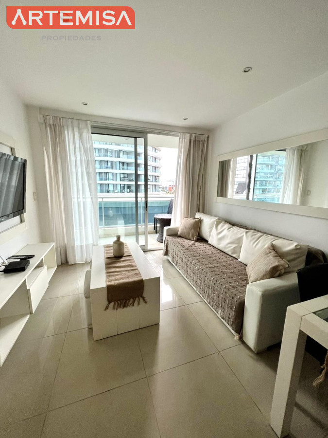 Apartamento ID.457 - Apartamento de 1 Dormitorio en Torre con Servicios, Cerca del Mar - Alquiler Anual, Punta del Este