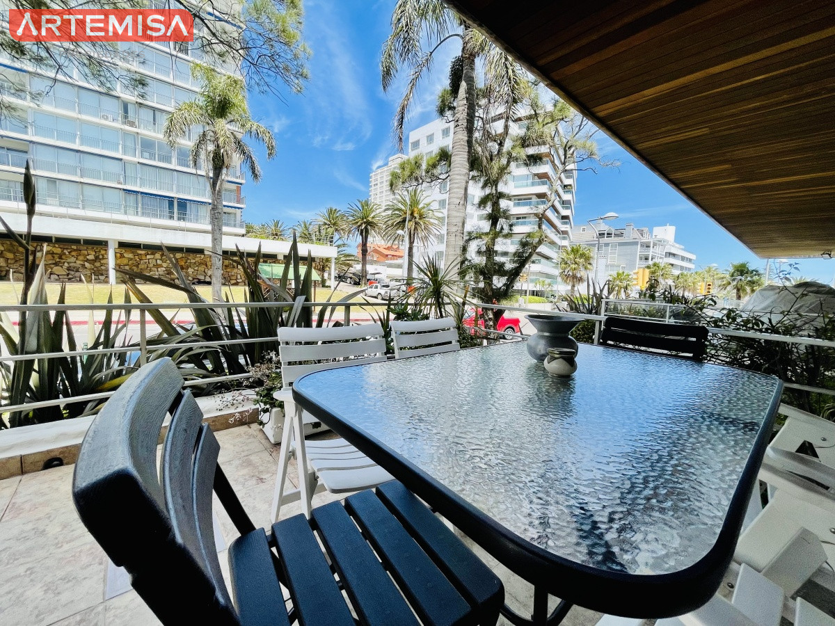 Apartamento ID.643 - Apartamento en Alquiler Anual e Invernal 2 Dormitorios en Península a pasos del Puerto, Punta del Este