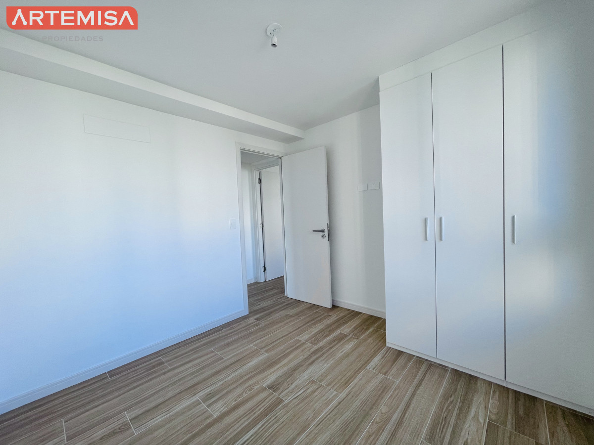 Apartamento ID.524 - Apartamento de 2 Dormitorios a Estrenar en Alquiler Anual y venta, Playa Brava, Punta del Este