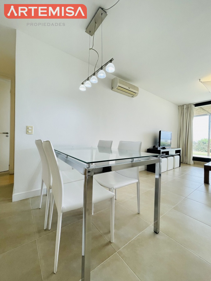 Apartamento ID.476 - Alquiler temporario de apartamento de un dormitorio con parrillero y jardín, Punta Ballena