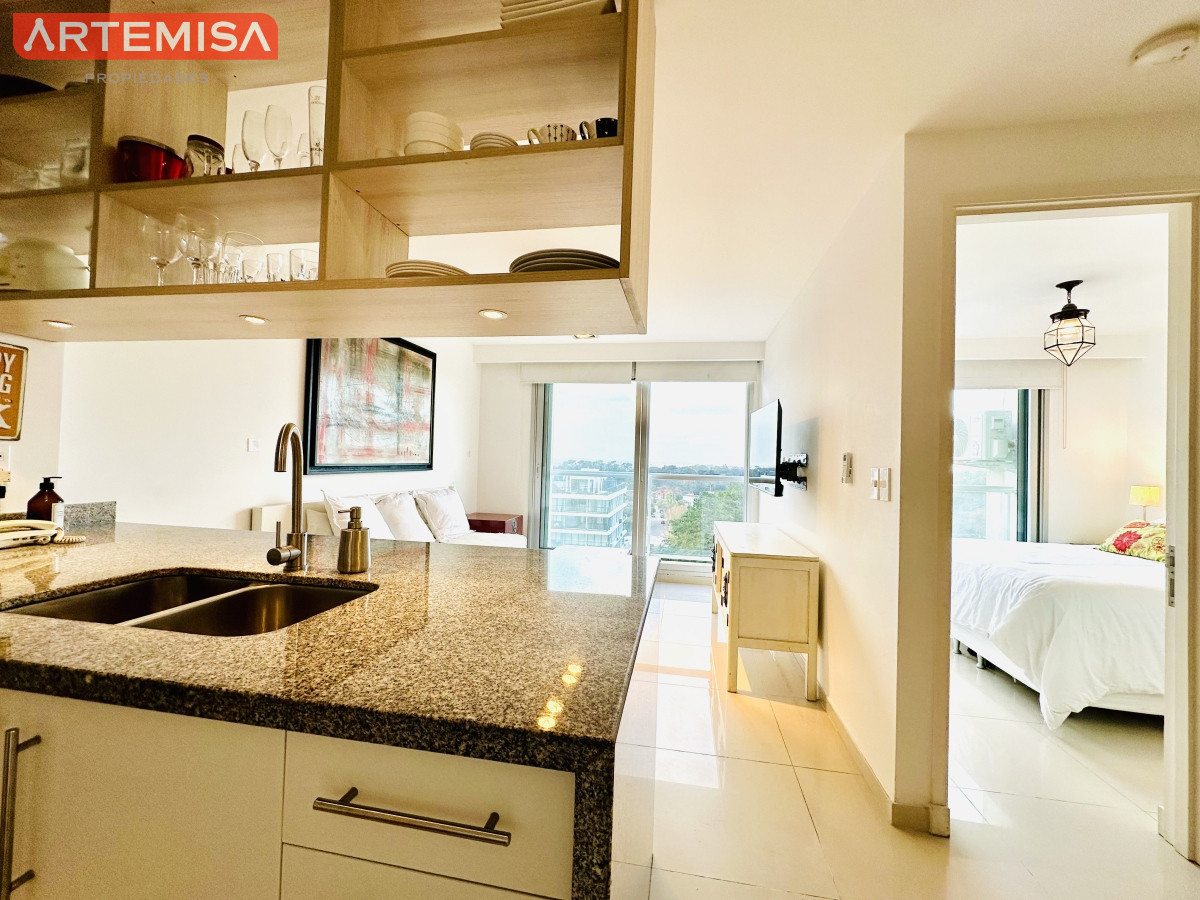 Apartamento ID.590 - Venta de Moderno Apartamento en zona Roosevelt de 1 Dormitorio, torre con servicios, Punta del Este