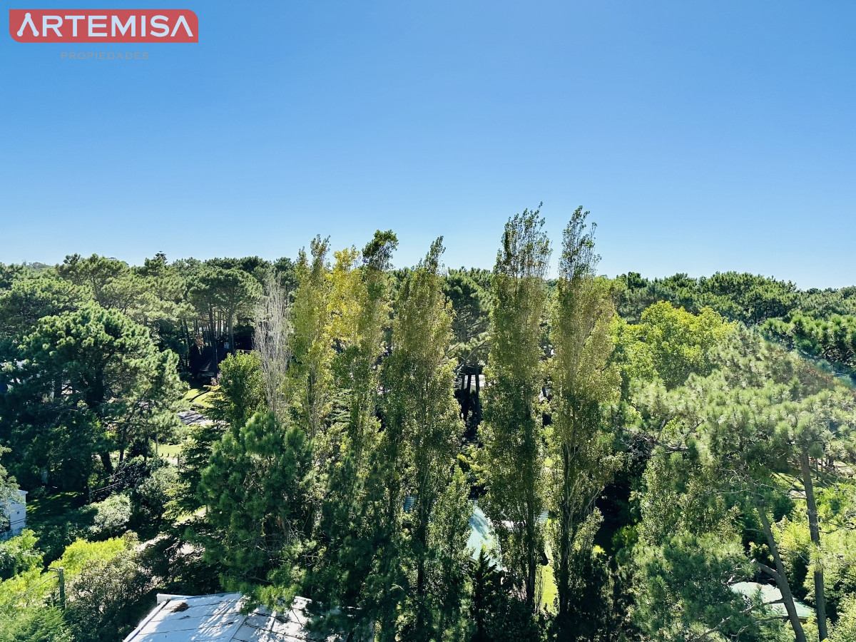 Apartamento ID.542 - Moderno Apartamento de dos Dormitorios sobre Roosevelt en Venta