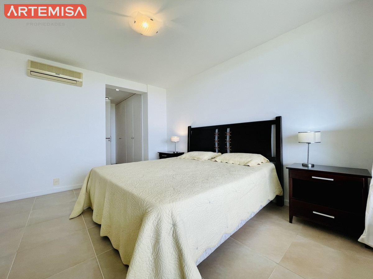 Apartamento ID.476 - Alquiler temporario de apartamento de un dormitorio con parrillero y jardín, Punta Ballena