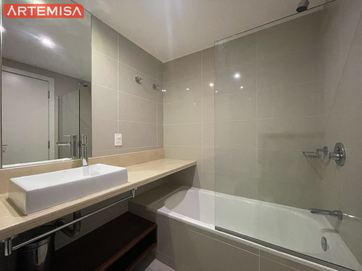 Apartamento ID.542 - Moderno Apartamento de dos Dormitorios sobre Roosevelt en Venta