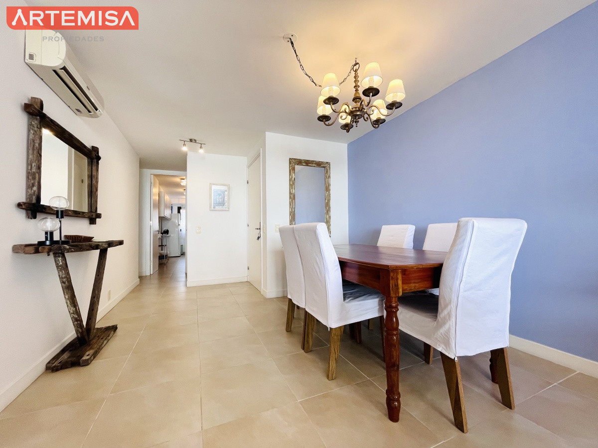 Apartamento ID.634 - Venta y alquiler de apartamento de dos dormitorios con parrillero de uso exclusivo en Punta Ballena
