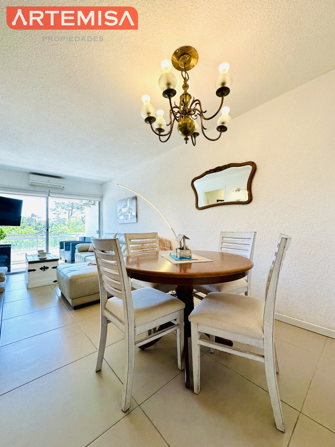 Apartamento ID.516 - Apartamento en alquiler de 2 dormitorios con 2 baños sobre Roosevelt, Punta del Este