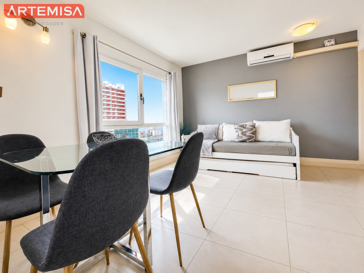 Apartamento ID.818 - Venta de apartamento de 1 Dormitorio en el corazón de la Península, Punta del Este
