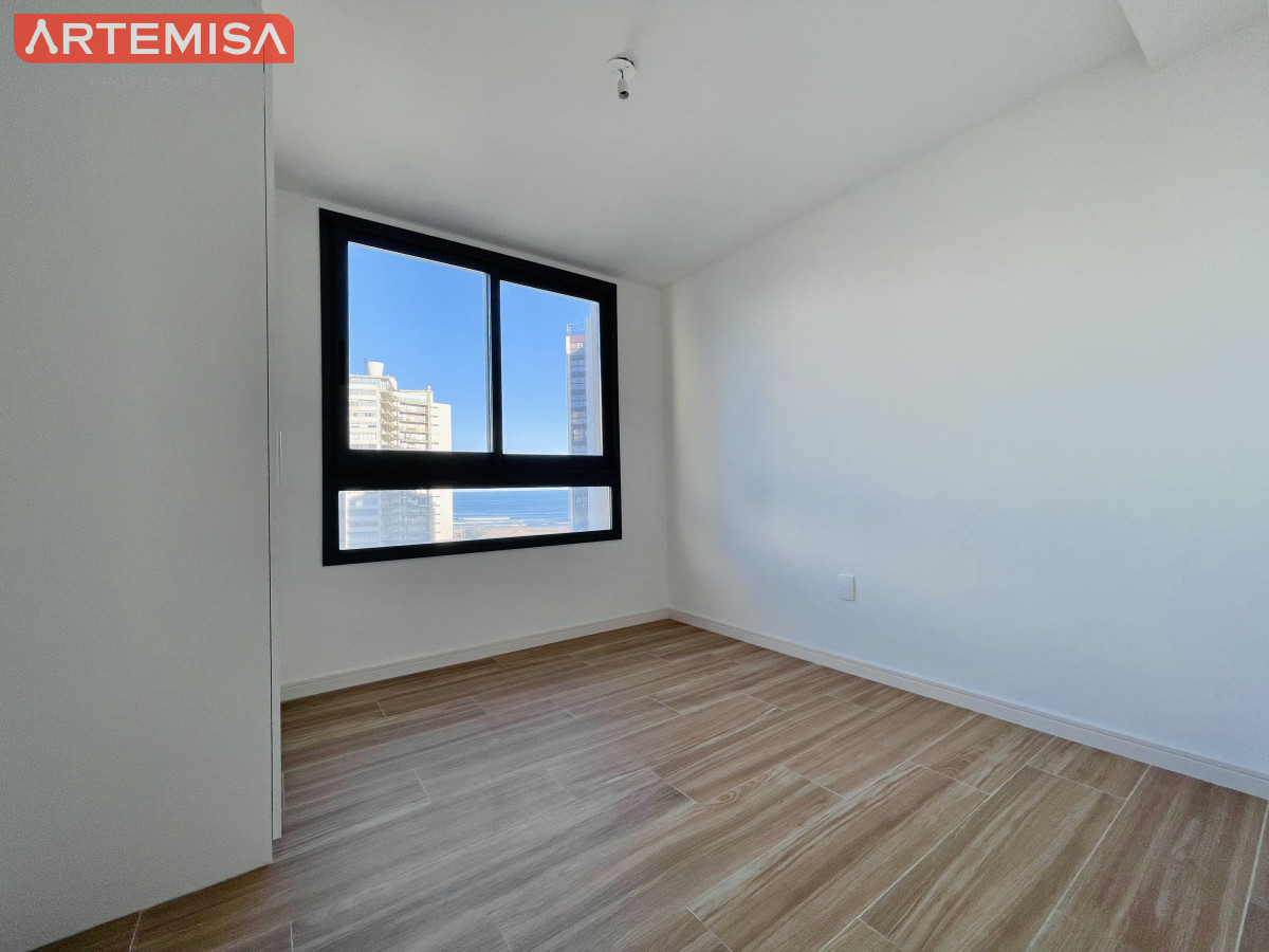 Apartamento ID.524 - Apartamento de 2 Dormitorios a Estrenar en Alquiler Anual y venta, Playa Brava, Punta del Este