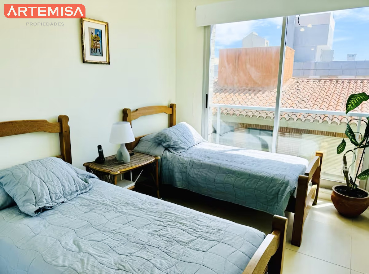Apartamento ID.473 - Apartamento de 3 Dormitorios en Alquiler, Península de Punta del Este