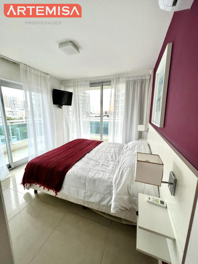 Apartamento ID.457 - Apartamento de 1 Dormitorio en Torre con Servicios, Cerca del Mar - Alquiler Anual, Punta del Este