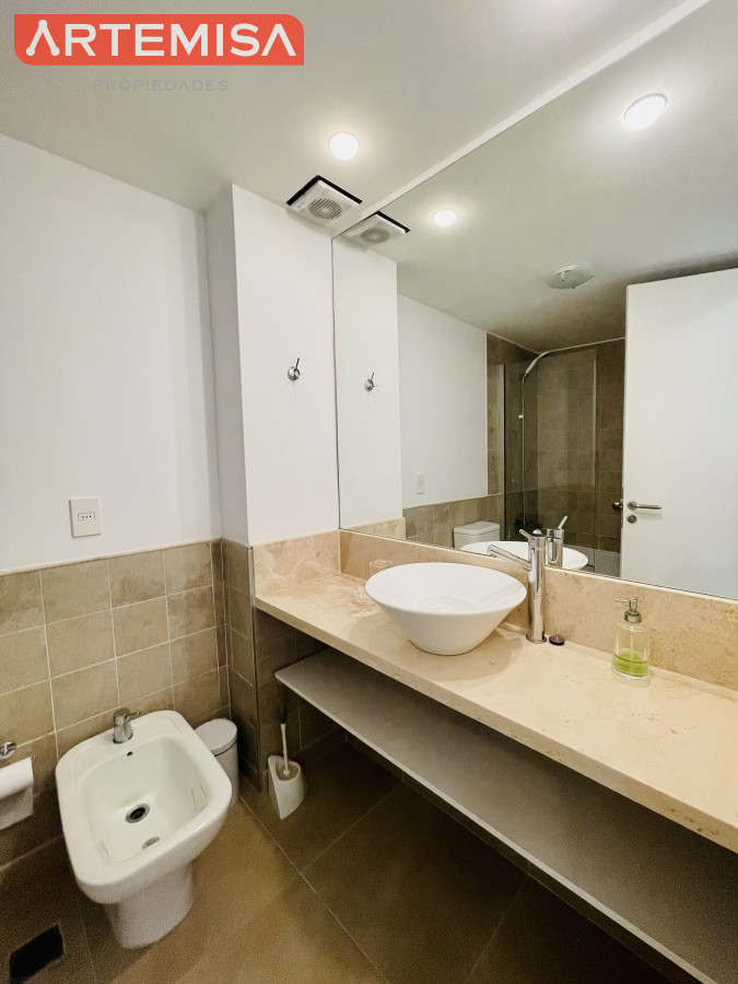 Apartamento ID.634 - Venta y alquiler de apartamento de dos dormitorios con parrillero de uso exclusivo en Punta Ballena