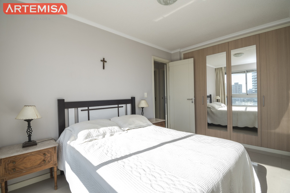 Apartamento ID.823 - Oportunidad en Venta! Apartamento de 2 Dormitorios en Ocean Drive, Punta del Este