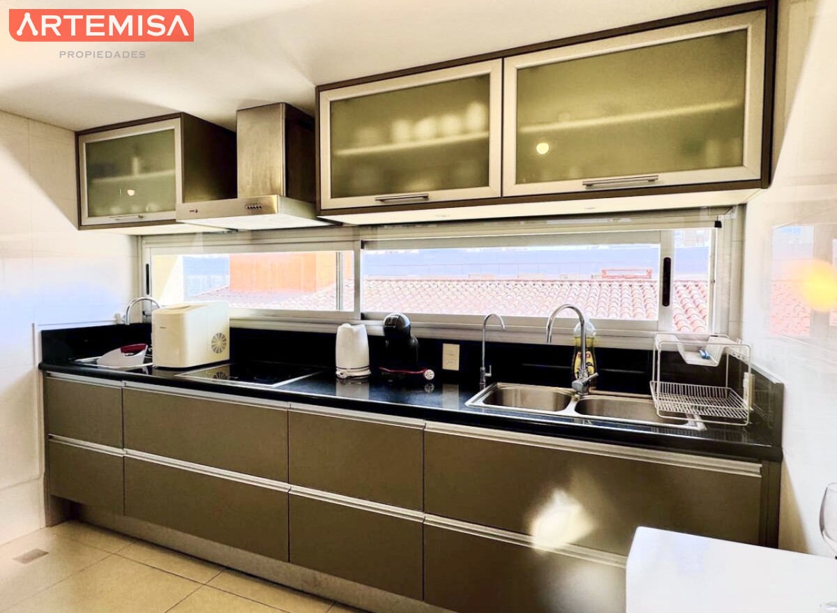 Apartamento ID.473 - Apartamento de 3 Dormitorios en Alquiler, Península de Punta del Este