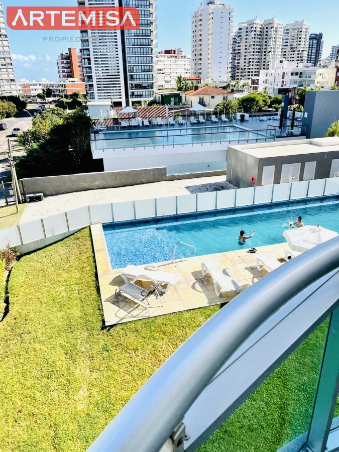 Apartamento ID.457 - Apartamento de 1 Dormitorio en Torre con Servicios, Cerca del Mar - Alquiler Anual, Punta del Este