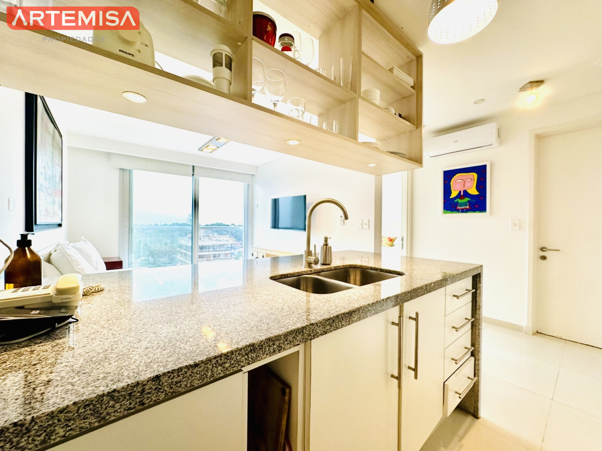 Apartamento ID.590 - Venta de Moderno Apartamento en zona Roosevelt de 1 Dormitorio, torre con servicios, Punta del Este