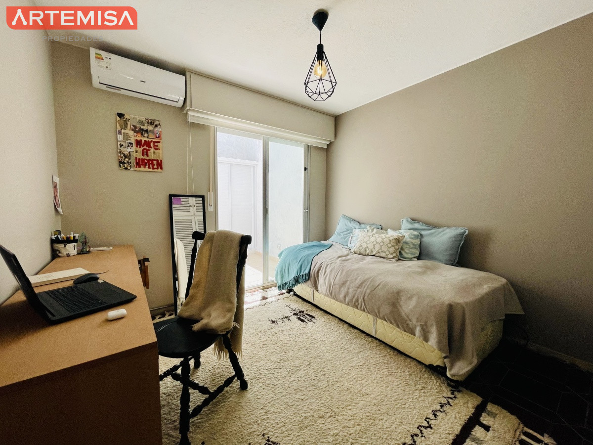 Apartamento ID.643 - Apartamento en Alquiler Anual e Invernal 2 Dormitorios en Península a pasos del Puerto, Punta del Este