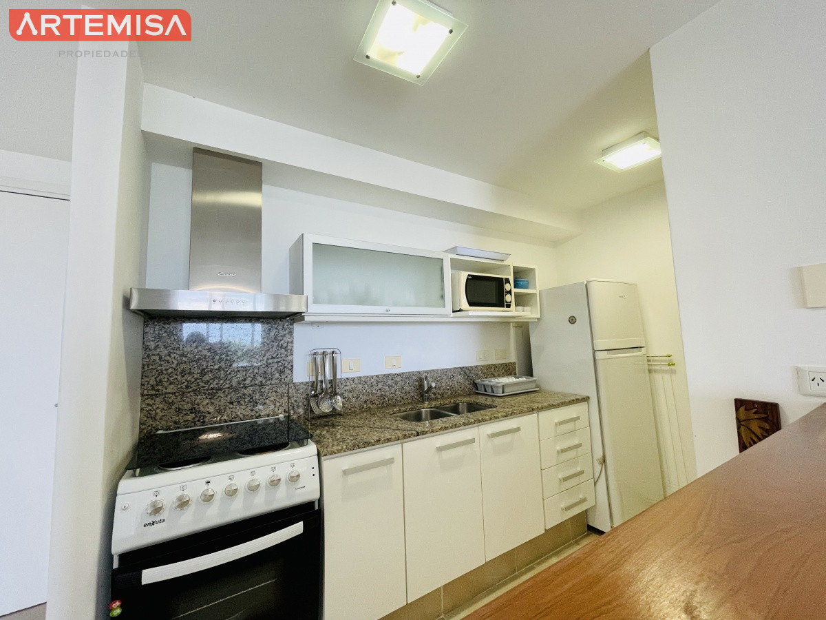 Apartamento ID.476 - Alquiler temporario de apartamento de un dormitorio con parrillero y jardín, Punta Ballena