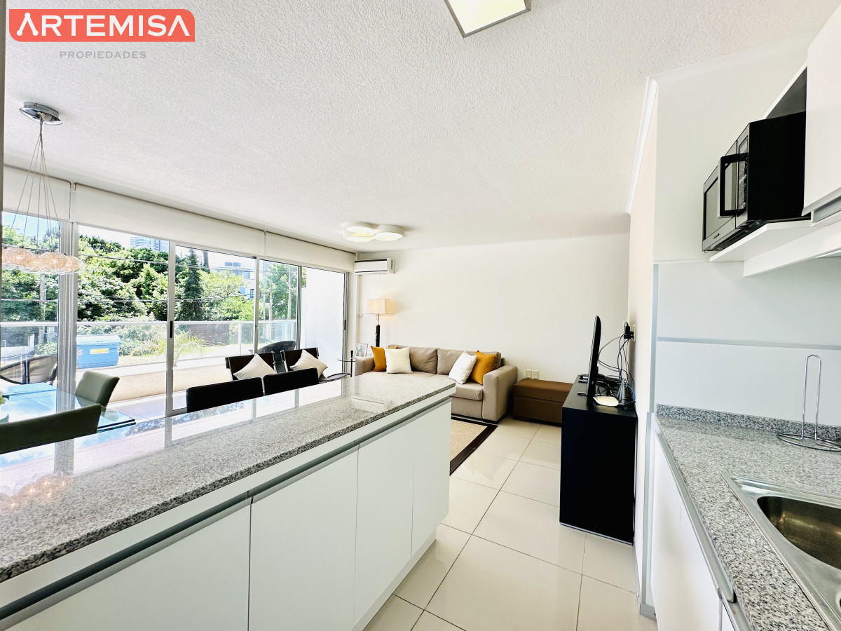 Apartamento ID.495 - Apartamento de 1 Dormitorio en alquiler temporario ubicado entre playas Mansa y Brava, Aidy Grill