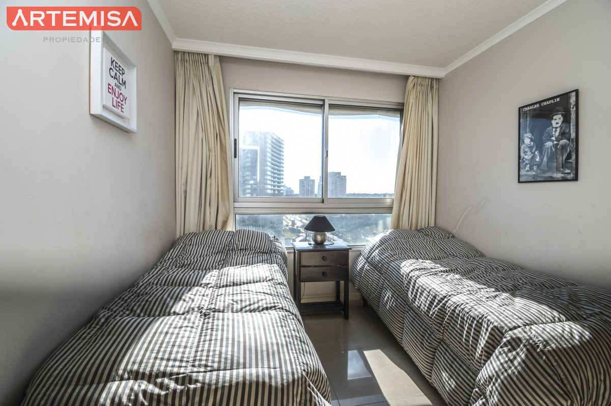 Apartamento ID.823 - Oportunidad en Venta! Apartamento de 2 Dormitorios en Ocean Drive, Punta del Este