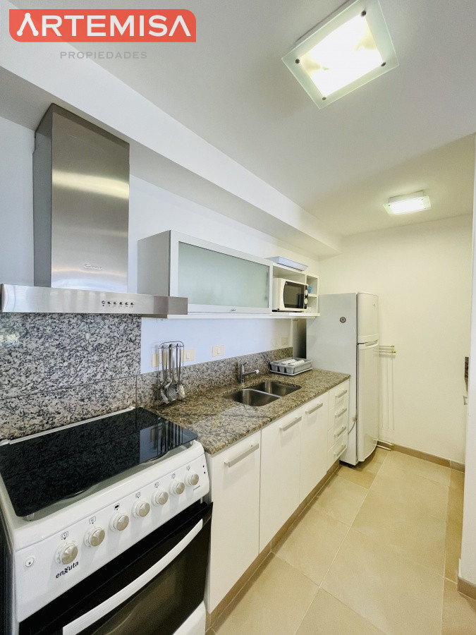 Apartamento ID.476 - Alquiler temporario de apartamento de un dormitorio con parrillero y jardín, Punta Ballena