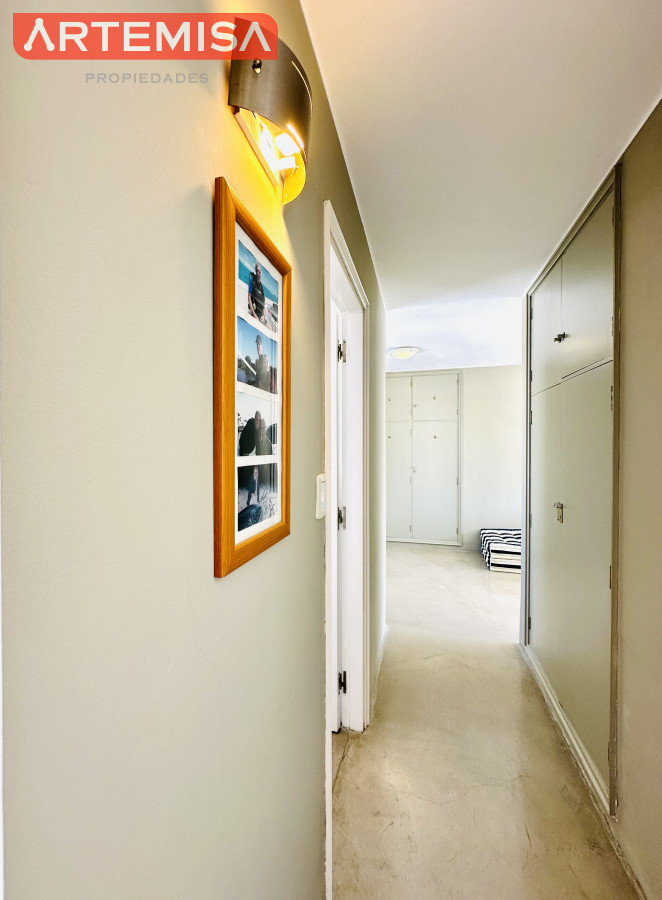 Apartamento ID.616 - Alquiler y venta de apartamento con vista al Mar en Península de 3 dormitorios mas dependencia