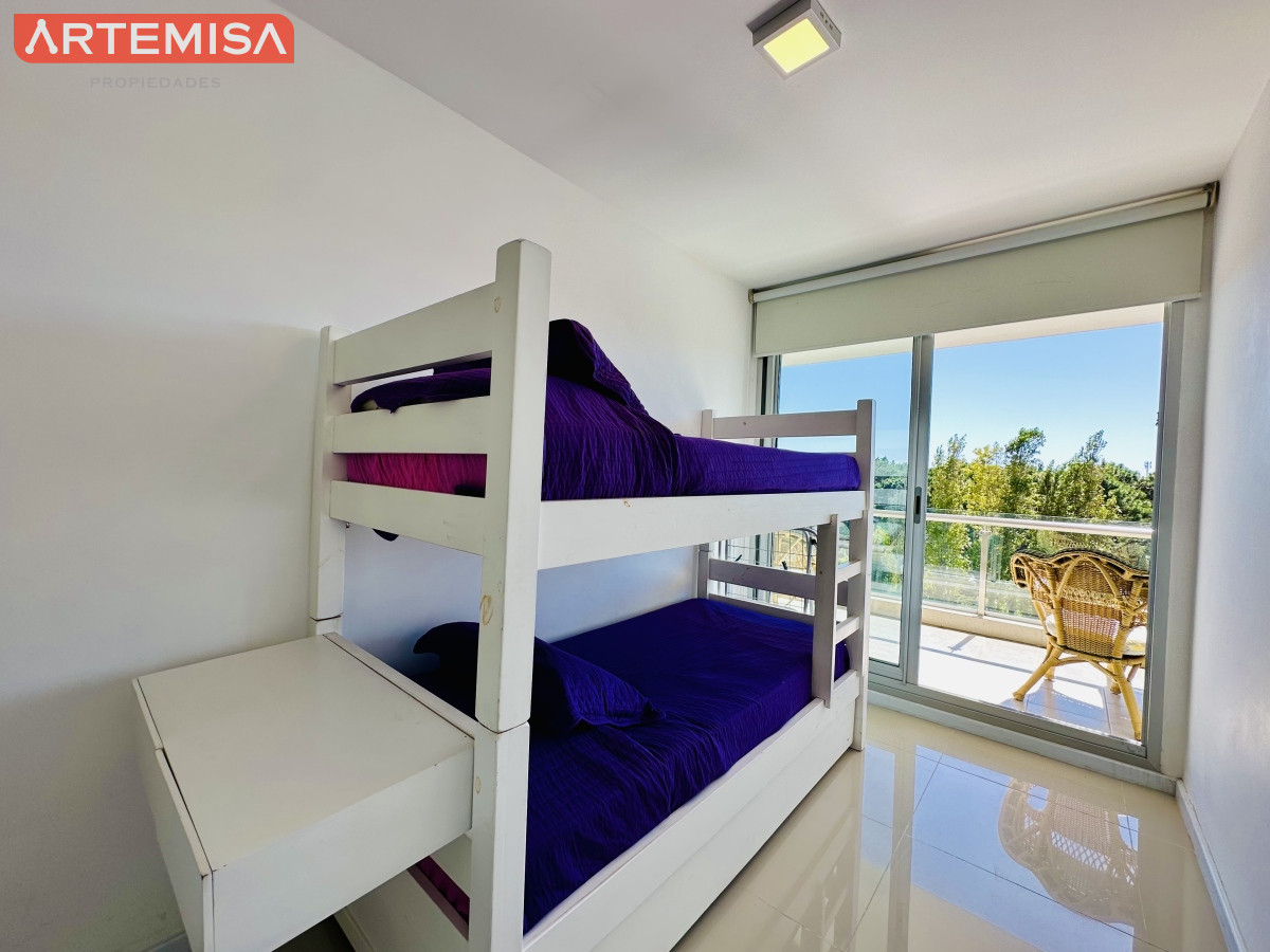 Apartamento ID.542 - Moderno Apartamento de dos Dormitorios sobre Roosevelt en Venta