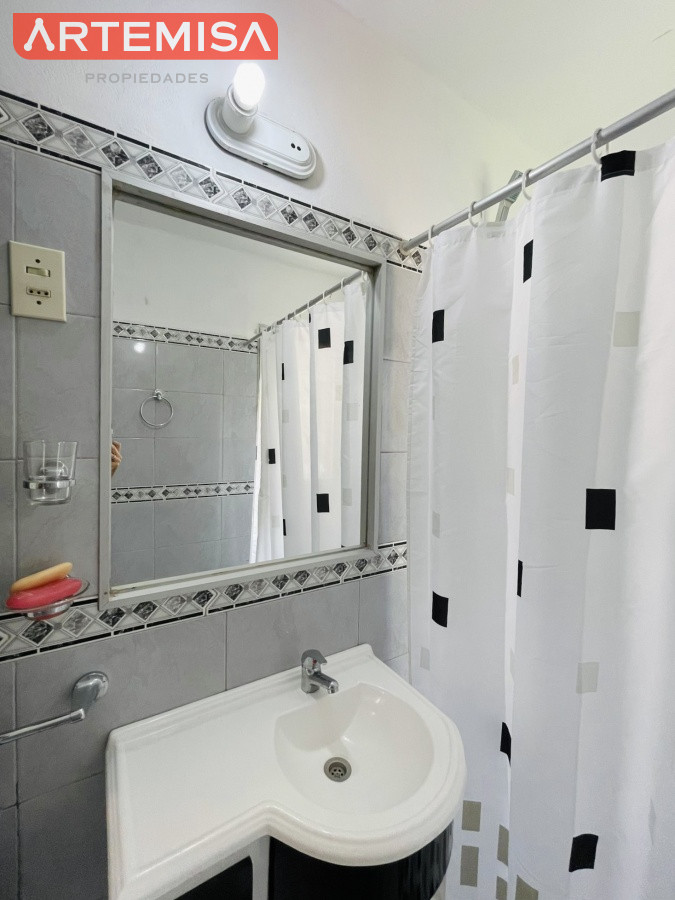 Apartamento ID.830 - Apartamento de 2 Dormitorios en Aidy Grill a Pocos Metros de Playa Brava - Venta