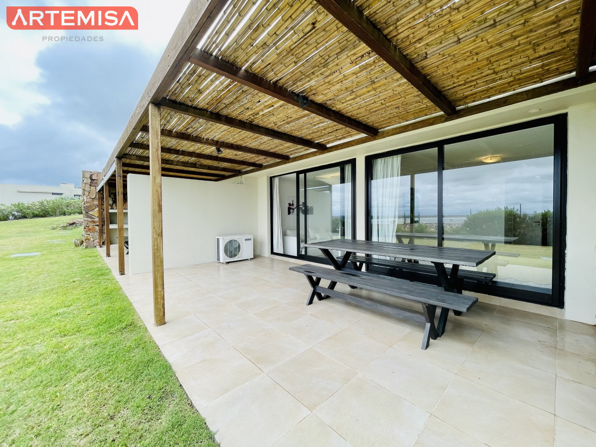 Apartamento ID.476 - Alquiler temporario de apartamento de un dormitorio con parrillero y jardín, Punta Ballena